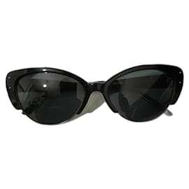 Nina Ricci-Cat Eye La Dolce Vita Style-Black