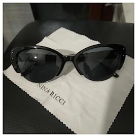 Nina Ricci-Cat Eye La Dolce Vita Style-Black