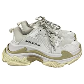 Balenciaga-Balenciaga Triple S Sneakers in White Polyester-White