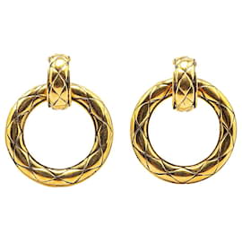 Chanel-Chanel Gold Gold Plated Quilted Hoop Drop Clip on Earrings-Golden