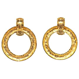 Chanel-Chanel Gold Gold Plated Quilted Hoop Drop Clip on Earrings-Golden