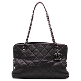 Chanel-Chanel Purple Small Quilted Iridescent Caviar Chic Shopping Tote-Other,Purple