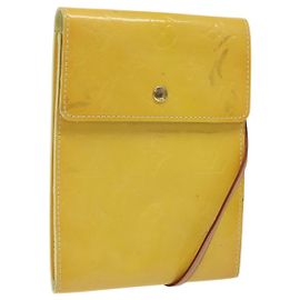 LOUIS VUITTON Poche Kenmare Monogram Vernis Jaune M91060 LV Auth ti2982 Jaune
