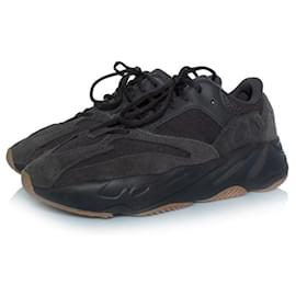 Yeezy, Boost 700 V1 Noir Utilitaire Noir