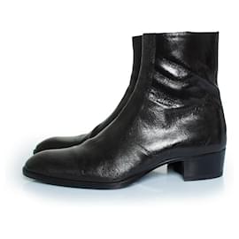 Saint Laurent-Saint Laurent, Crinkled leather Wyatt boots-Black