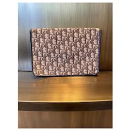 Christian Dior-Clutch bags-Brown