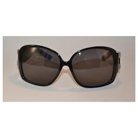 Yves Saint Laurent-sunglasses-Black