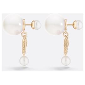 Dior-Dior tribal earrings-White