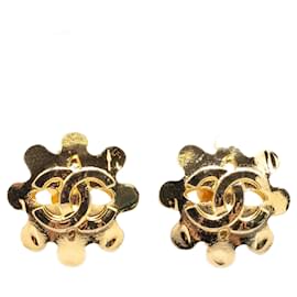 Chanel-Chanel Gold Gold Plated CC Flower Clip On Earrings-Golden