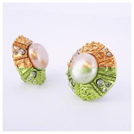 Chanel-Chanel Gold Clip Earrings with Rhinestones-Golden