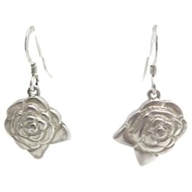 Chanel-VINTAGE CHANEL CAMELIA SILVER EARRINGS-Silvery