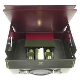 Hermès-HERMES TOILET CASE 1979 BOX LEATHER BORDEAUX BRUSH BOTTLES SET-Dark red