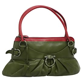 Salvatore Ferragamo-Sac à bandoulière Gancini en cuir rouge Salvatore Ferragamo Auth 116279-Rouge