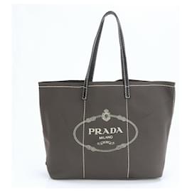 Prada-Sac à épaule en néoprène Prada en kaki-Kaki