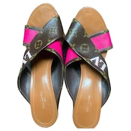 Louis Vuitton-Sandals-Brown