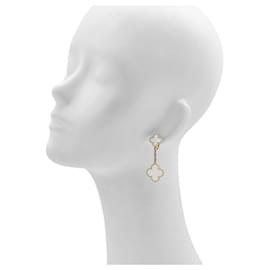 Van Cleef & Arpels-Boucles d'oreilles pendantes Magic Alhambra 2 Motifs en or jaune de Van Cleef & Arpels-Autre