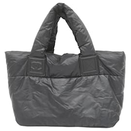 Chanel-Sac tote Chanel Coco Cocoon en nylon noir-Noir