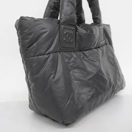 Chanel-Sac tote Chanel Coco Cocoon en nylon noir-Noir