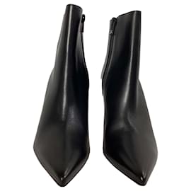 Christian Louboutin- Christian Louboutin So Kate Ankle Boots in Black Leather-Black