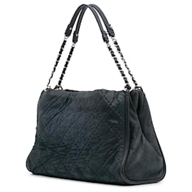 Chanel-Chanel Blue Large Quilted Iridescent Calfskin CC Relax Tote-Blue,Navy blue