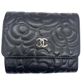 Chanel-Chanel Tri-fold Wallet in Black Leather-Black
