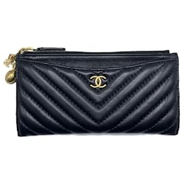 Chanel-Chanel Chevron Wallet V Stitch-Other