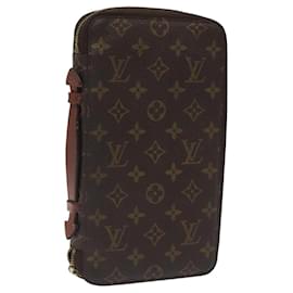 Louis Vuitton-LOUIS VUITTON Monogram Poche Escapade Travel Case M60113 LV Auth 119067-Monogram