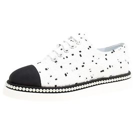 CHANEL 2017 NOIR BLANC TWEED PERLE TRIM LACÉ OXFORD SNEAKER FLATS EU 38.5 Noir Blanc