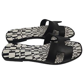 Infradito Hermès Oran in pelle di vitello nera Nero