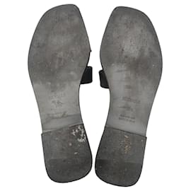 Hermès-Hermès Oran Flat Slides in Black Calfskin Leather-Black