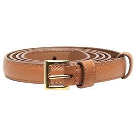 Prada Cinto skinny de couro Saffiano marrom Marrom
