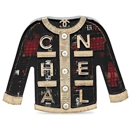 Chanel-Chanel Red Resin and Pearl Tweed Cardigan Brooch-Red,Dark red