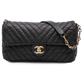 Chanel-Chanel Black Jumbo Chevron Iridescent Calfskin Surpique Flap-Black