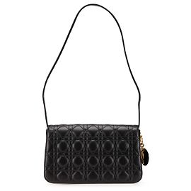 Dior Schultertasche aus schwarzem Lammleder Cannage Schwarz
