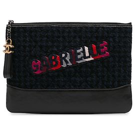 Clutch Gabrielle em tweed matelassê azul e couro de bezerro bordado Chanel Azul Azul marinho