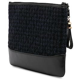Chanel-Chanel Blue Quilted Tweed and Calfskin Embroidered Gabrielle Clutch-Blue,Navy blue