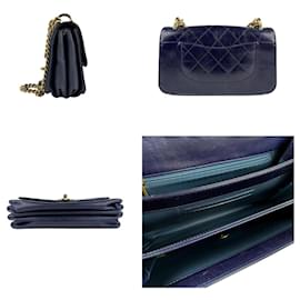 Chanel-Chanel Navy Leather Shoulder Bag-Navy blue