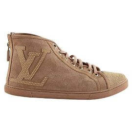 Louis Vuitton Chaussures à lacets en daim beige Beige