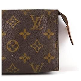 Louis Vuitton-Leather pouch-Brown