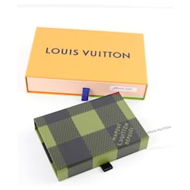 Louis Vuitton-Cards-Red