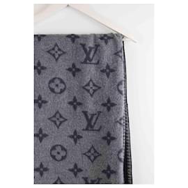 Louis Vuitton-Plaid-Grey