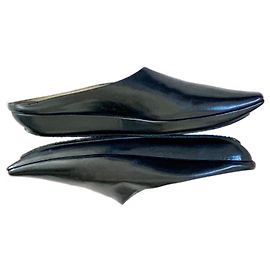 Lederclogs von Louis Vuitton Schwarz