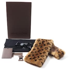 Louis Vuitton-Louis Vuitton Escharpe Vizon Monogram Mink Shawl-Brown