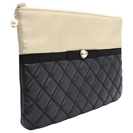 Chanel-Chanel Lambskin Matelasse Clutch Bag-Black