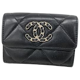 Chanel-Chanel Tri-fold Wallet in Black Lambskin-Black