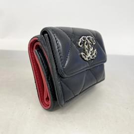 Chanel-Chanel Tri-fold Wallet in Black Lambskin-Black