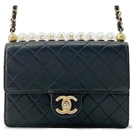 Chanel-Chanel Black Lambskin Chain Shoulder Bag-Black