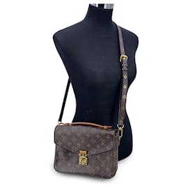 Louis Vuitton-Bolsa de ombro Pochette Metis em Canvas Monogram-Marrom