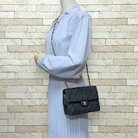 Chanel-Chanel Matelasse Shoulder Bag-Black
