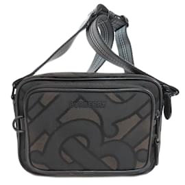 Burberry-Burberry B Shoulder Bag in Black Nylon-Black